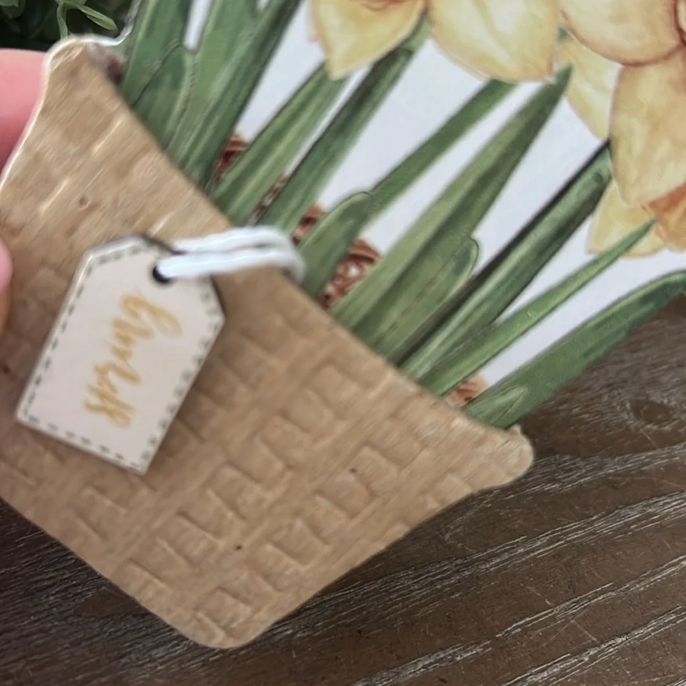 NEW! Cottage Farmhouse Yellow Daffodil Spring Flower Plant Wooden Accent